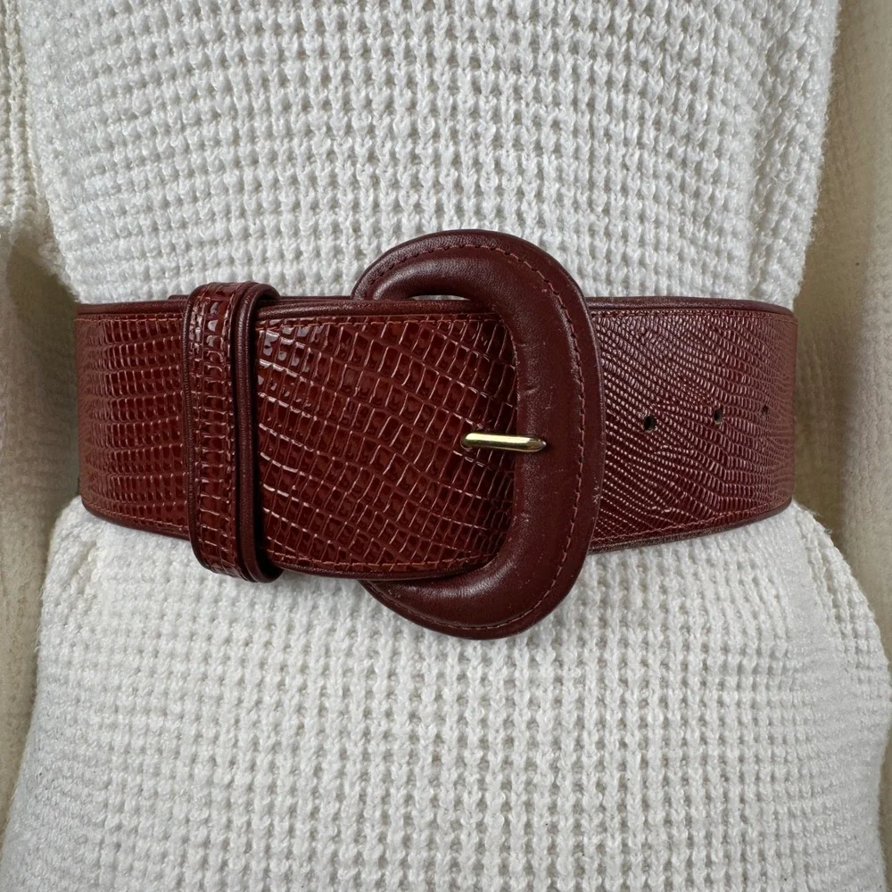 Vintage 90s Dark Academia Brown Lizard Embossed Wide Leather Belt Small